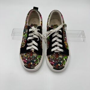 GroundUP Mario Bros Nintendo Black and White Canvas Sneakers Size 1
